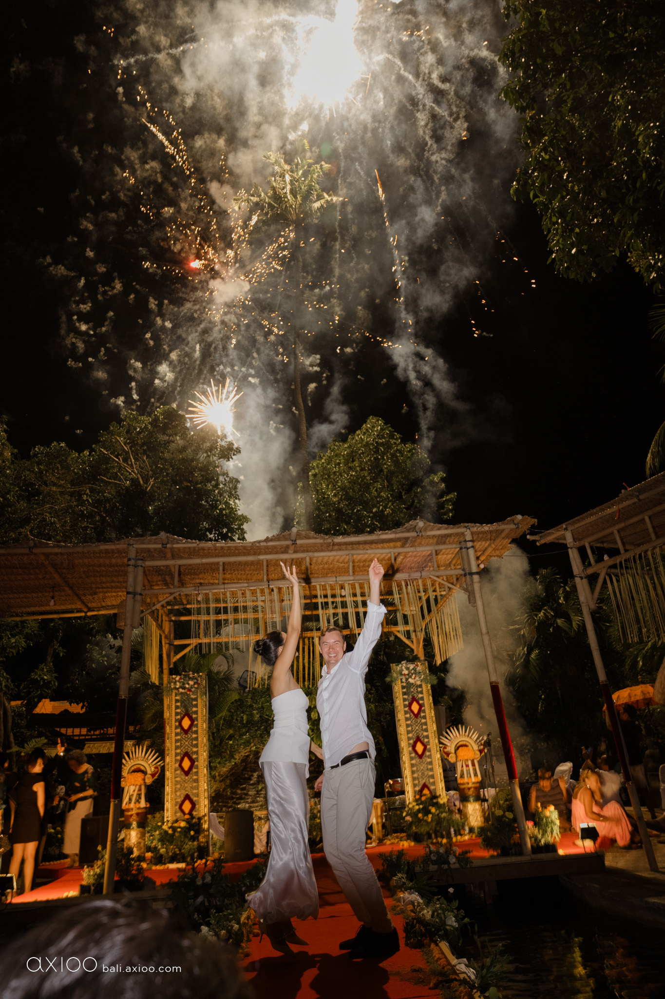 Axioo: In the Spur of the Moment